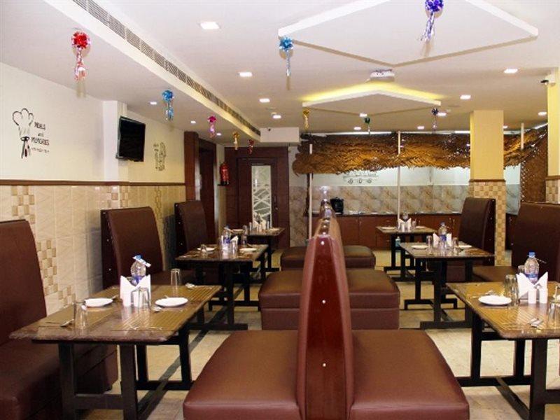Hotel Poppys S.E.T Residency Kumbakonam Exterior foto