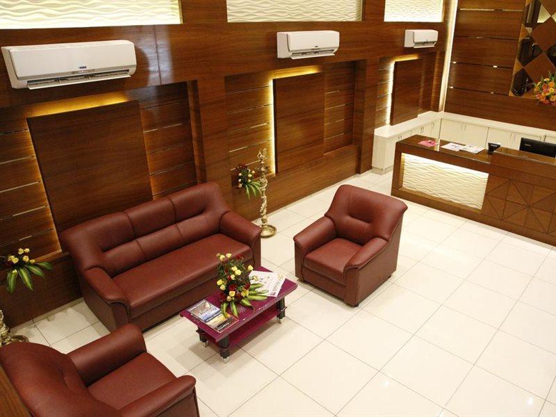 Hotel Poppys S.E.T Residency Kumbakonam Exterior foto